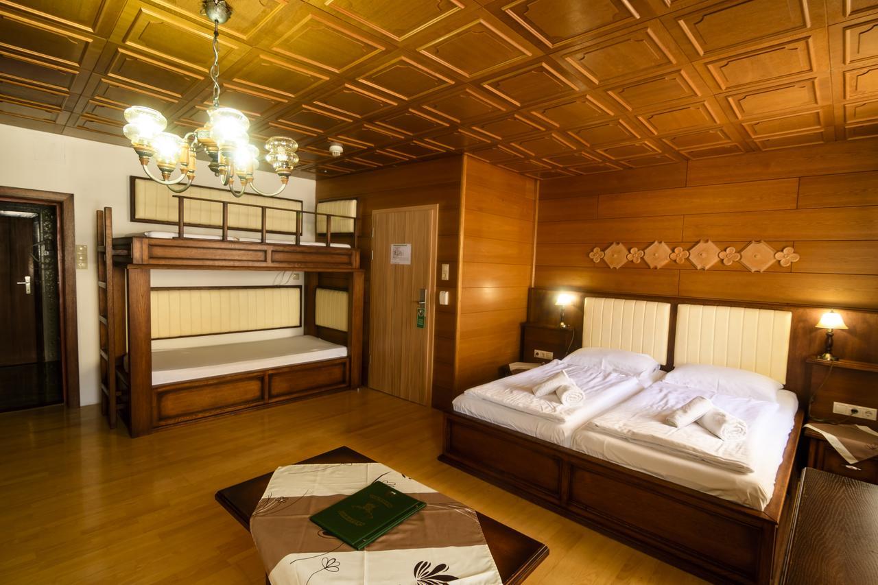 Gasthof Zum Jaegerwirt Hotel Mariazell Ngoại thất bức ảnh