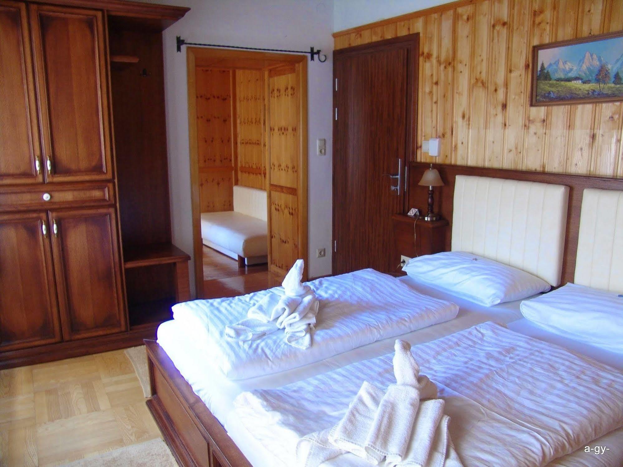 Gasthof Zum Jaegerwirt Hotel Mariazell Ngoại thất bức ảnh