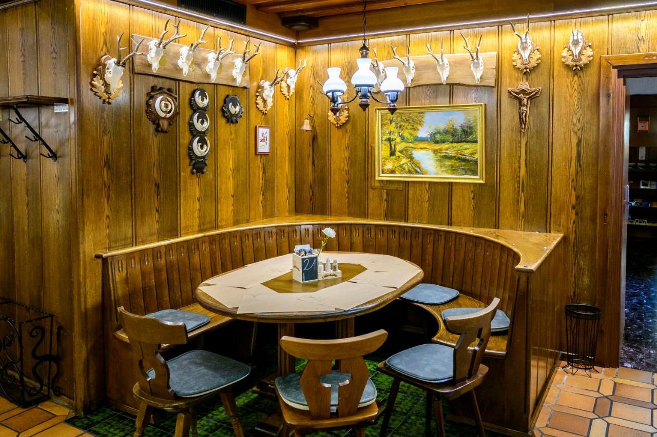Gasthof Zum Jaegerwirt Hotel Mariazell Ngoại thất bức ảnh